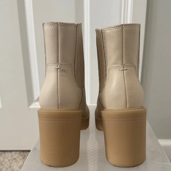 Dolce Vita Cream Ankle Boots - Picture 3 of 3